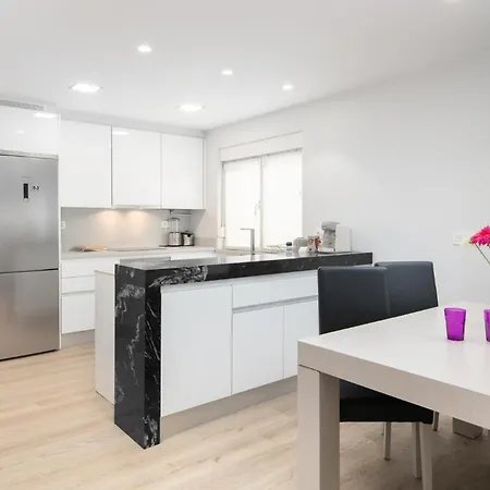 Espacio Moderno En Playa Gijón