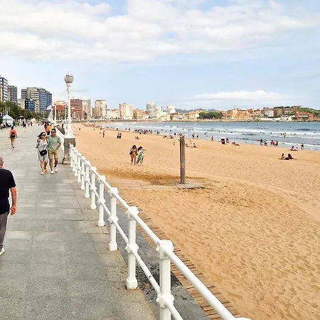 Espacio Moderno En Playa * Gijón